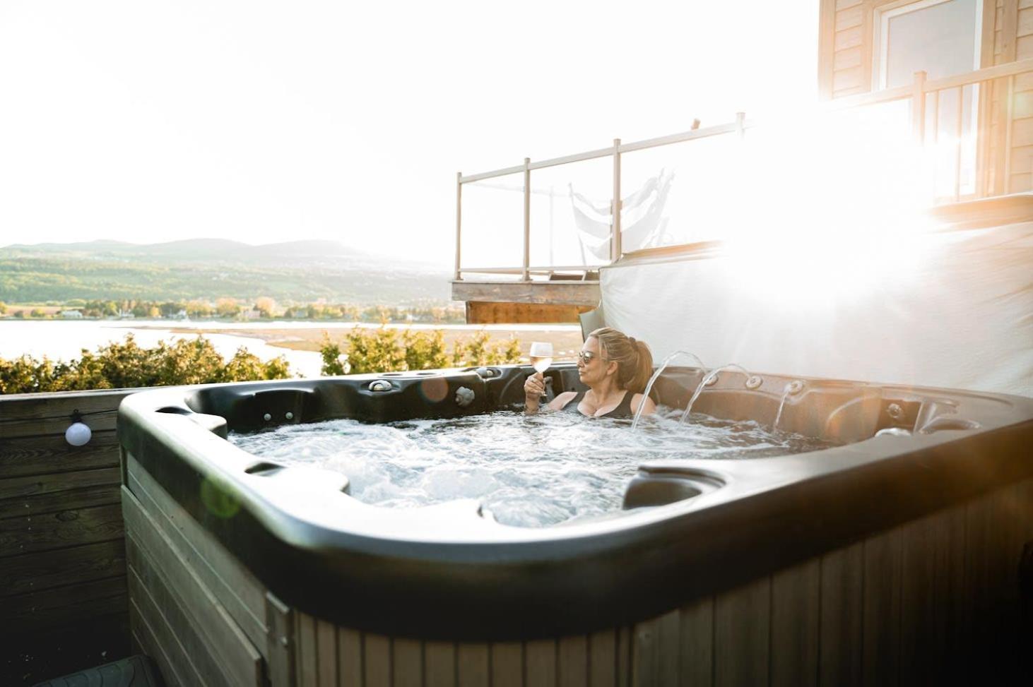 The Tides Of Charlevoix Villa Baie-Saint-Paul Exterior foto